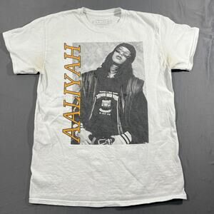 Aaliyah Graphic T Shirt Mens Medium White R&B Singer Rap Tee Music
